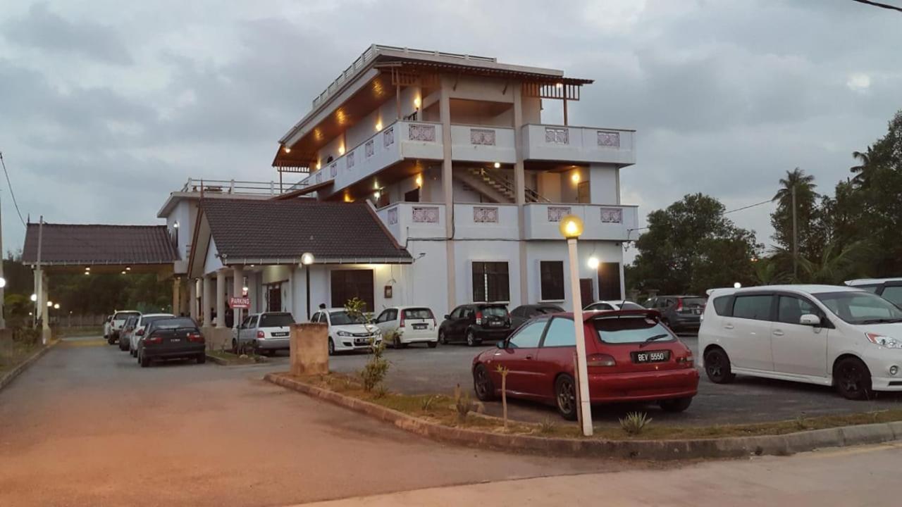 Kanza Beach Inn Marang Extérieur photo